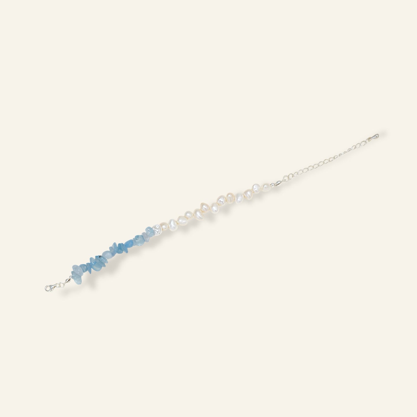 Delicate Pearl bracelet with Aquamarine Gemstone