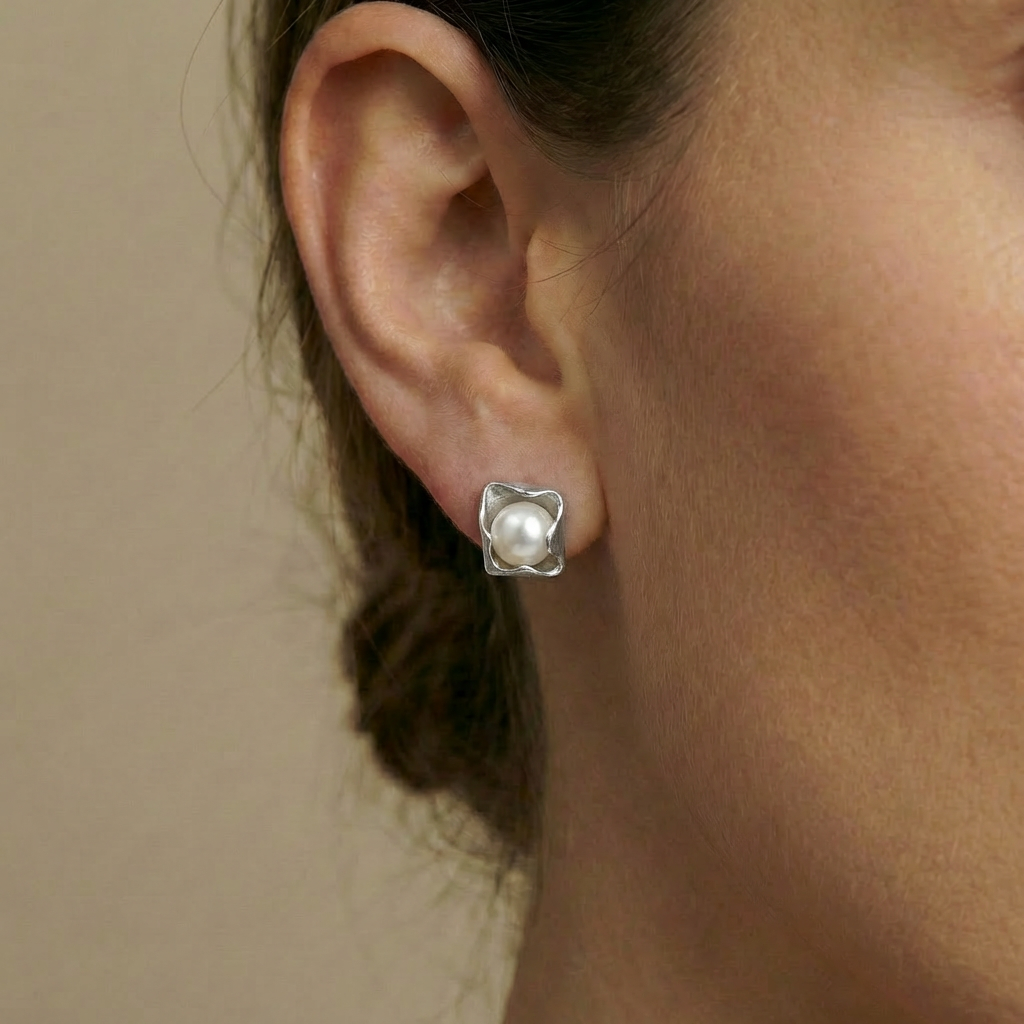 silver pearl stud earring