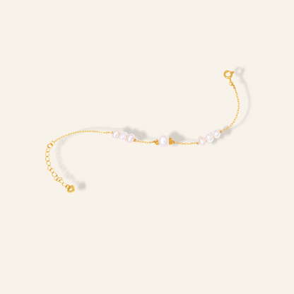 Gold anklet with pearls 