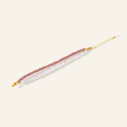 Bracelet with pink beads and pearl