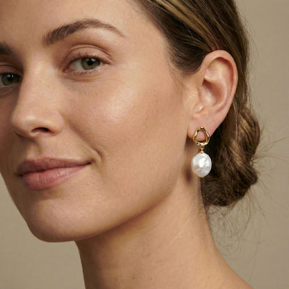 pearl earrings 