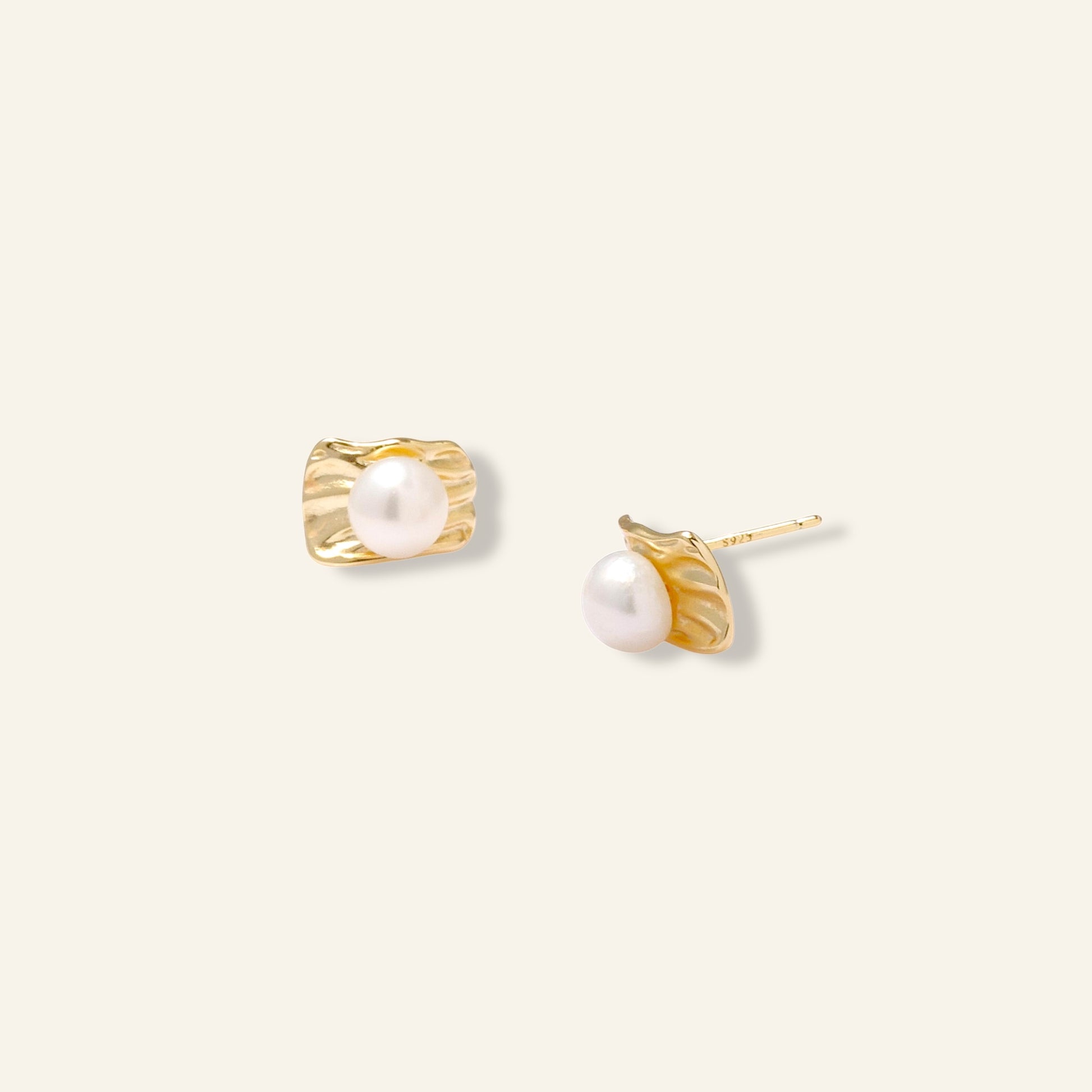 ELEGENT Gold PEARL earrings