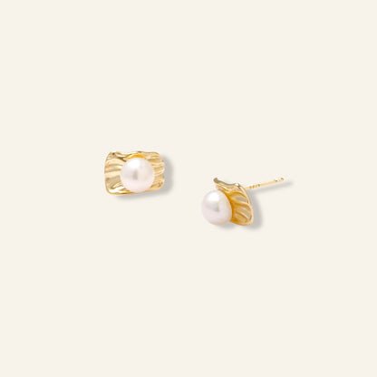 ELEGENT Gold PEARL earrings