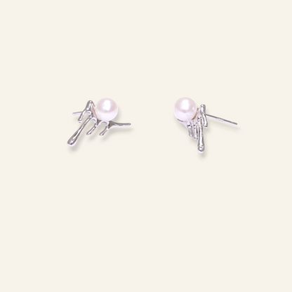 silver pearl studs
