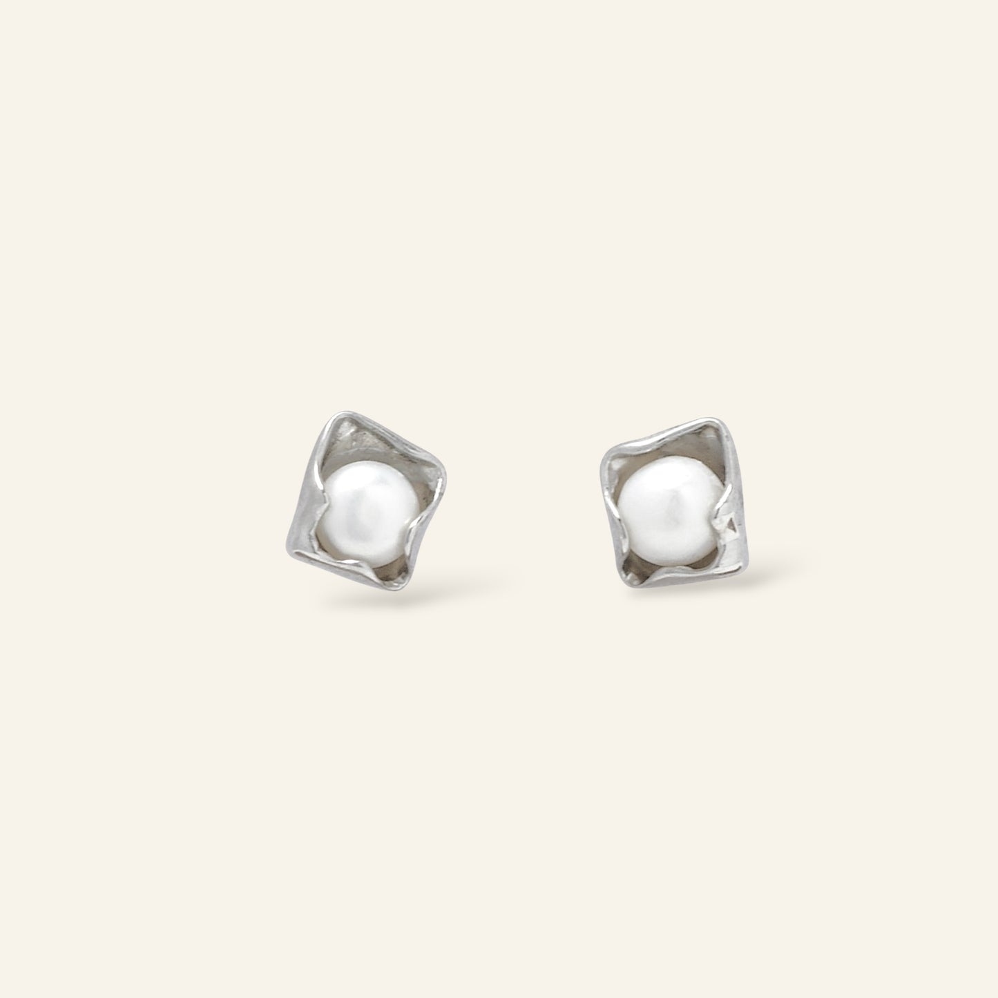silver earrings with white pearls 