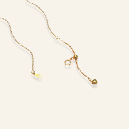 detail accent pearl necklace