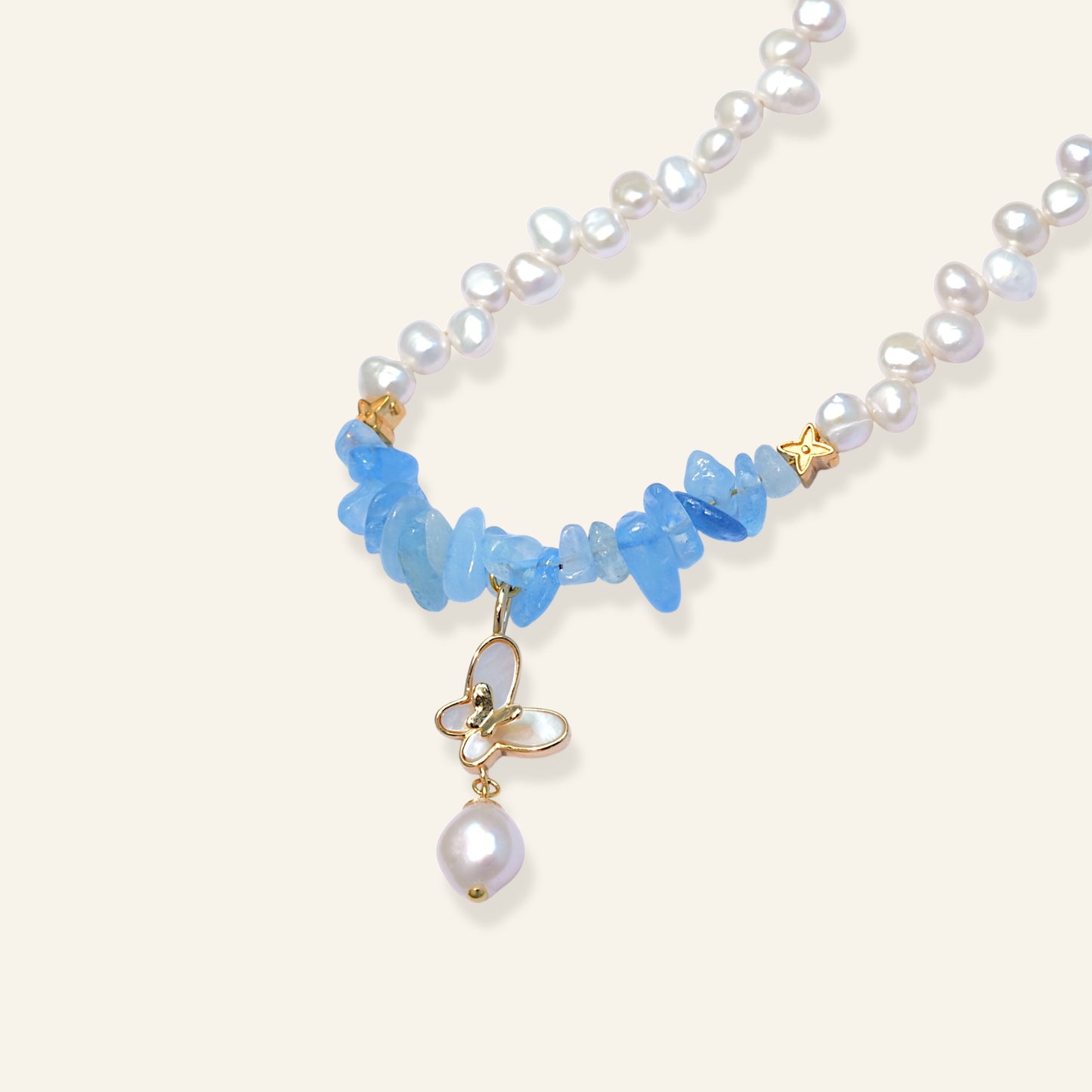detail aquamarine pearl necklace