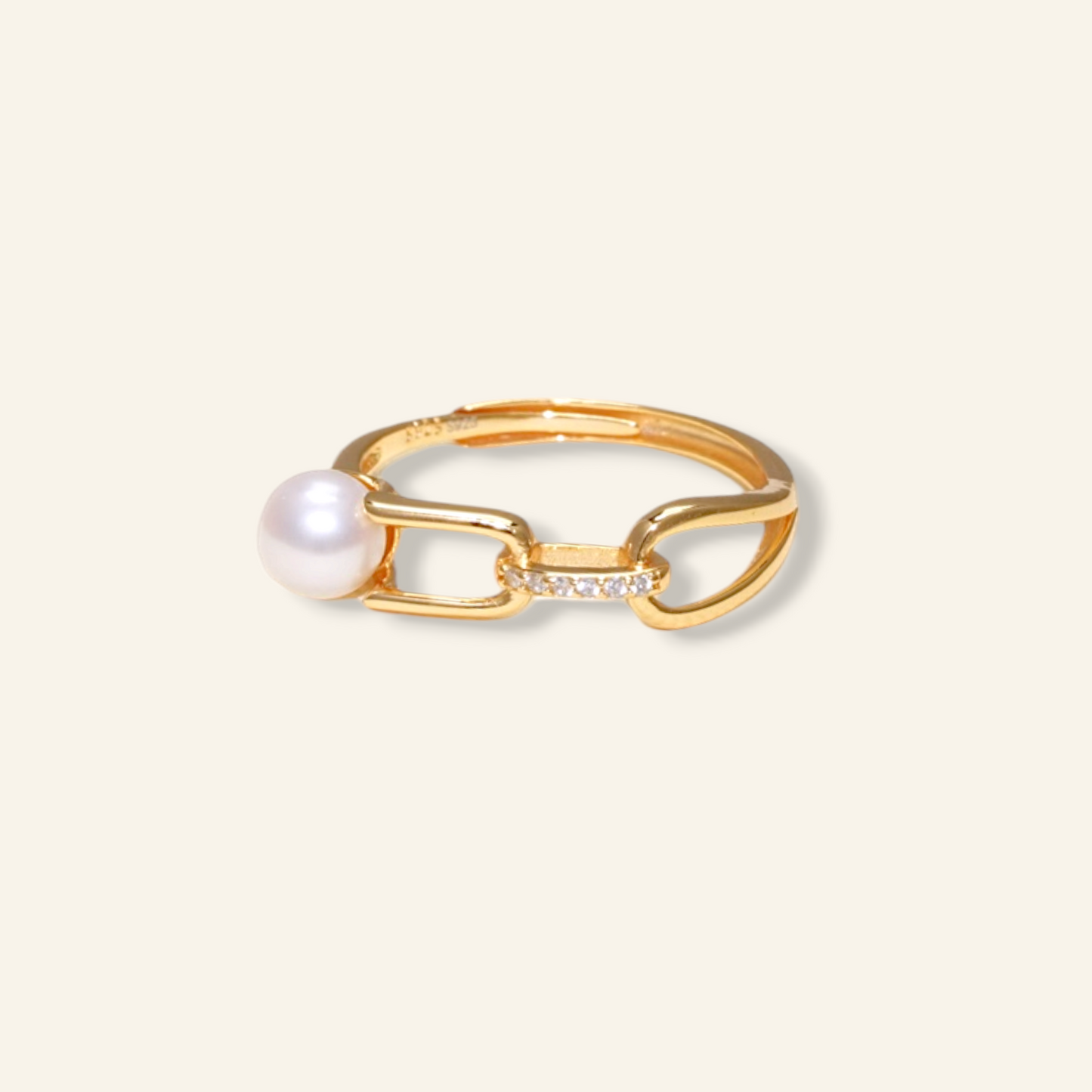Luminous Link Pearl Ring