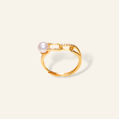 Luminous Link Pearl Ring